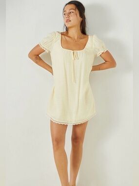 PacSun Cream Short Puff-Sleeve Slip Dress